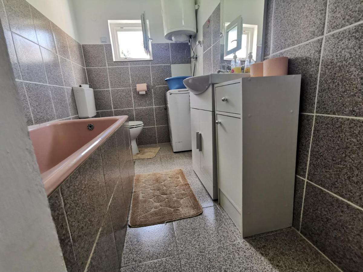 Maestral Appartement Bribir  Buitenkant foto