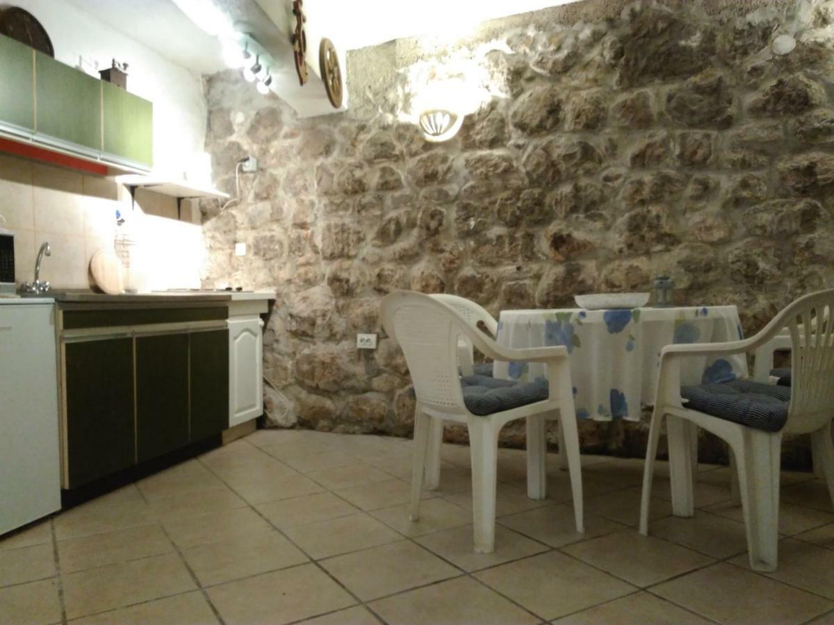 Maestral Appartement Bribir  Buitenkant foto